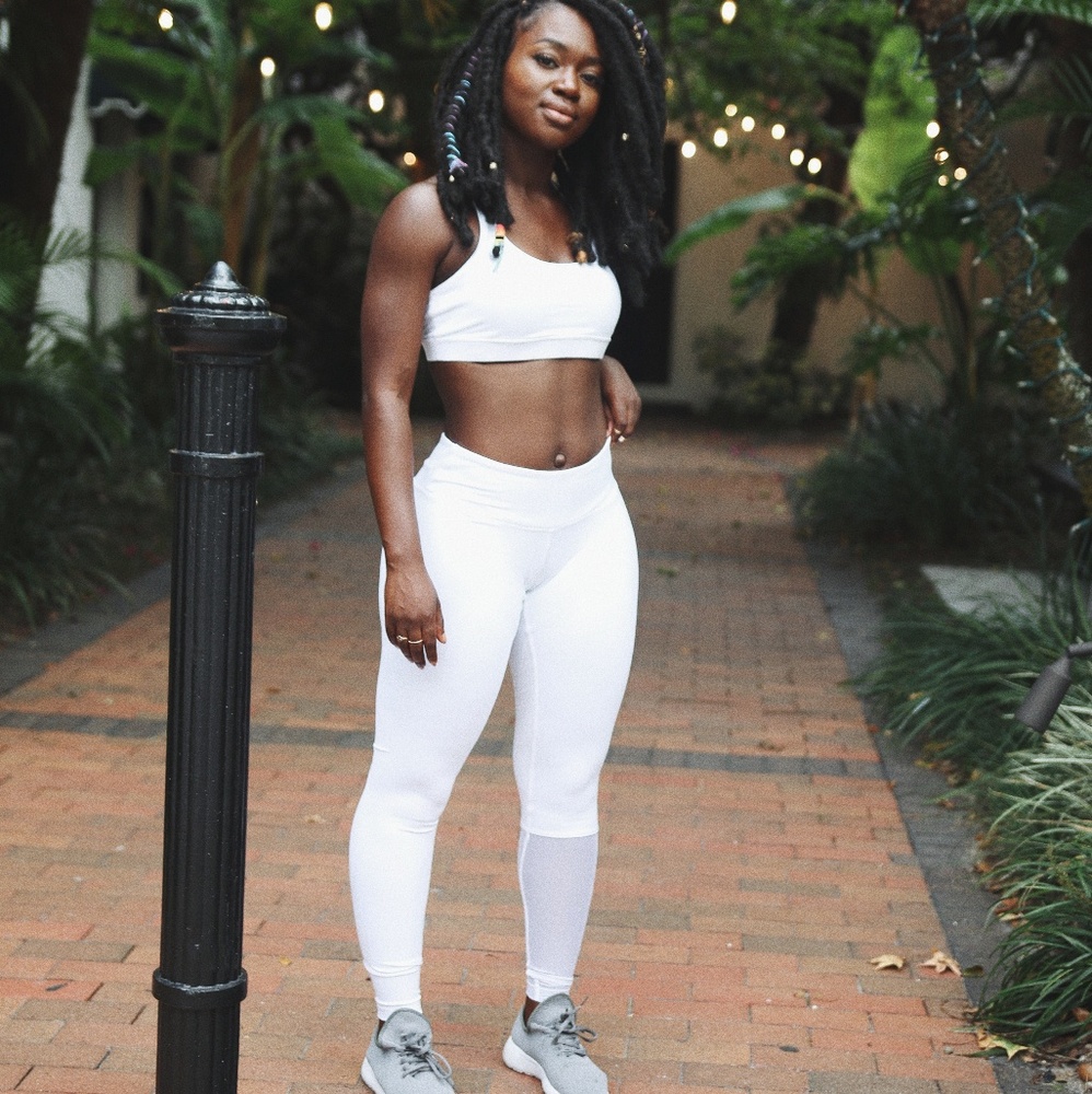 Damis Activewear Top/Bottom White Set